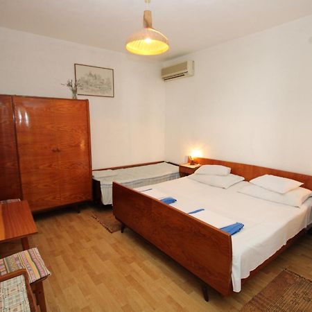 Vintage Rooms & Apartments โปเรช ภายนอก รูปภาพ